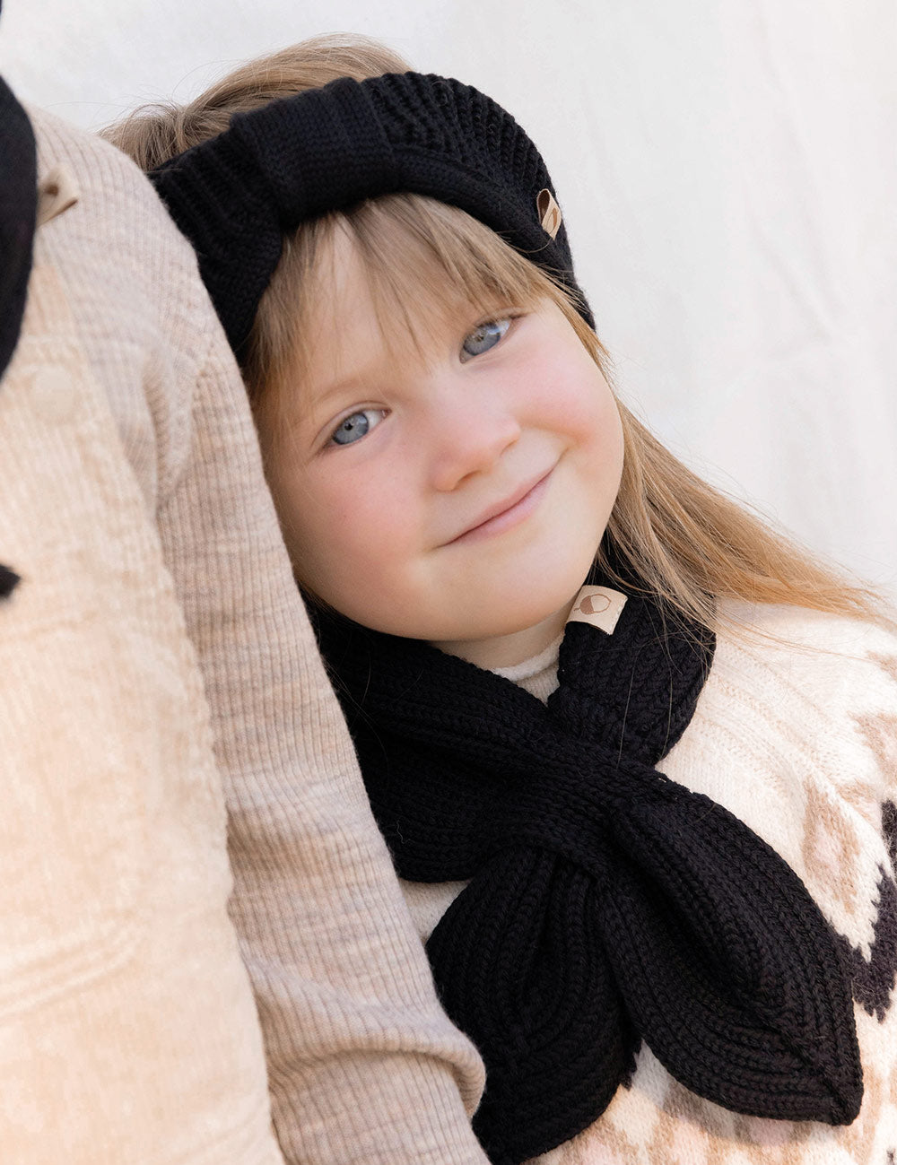 BOW SCARF black